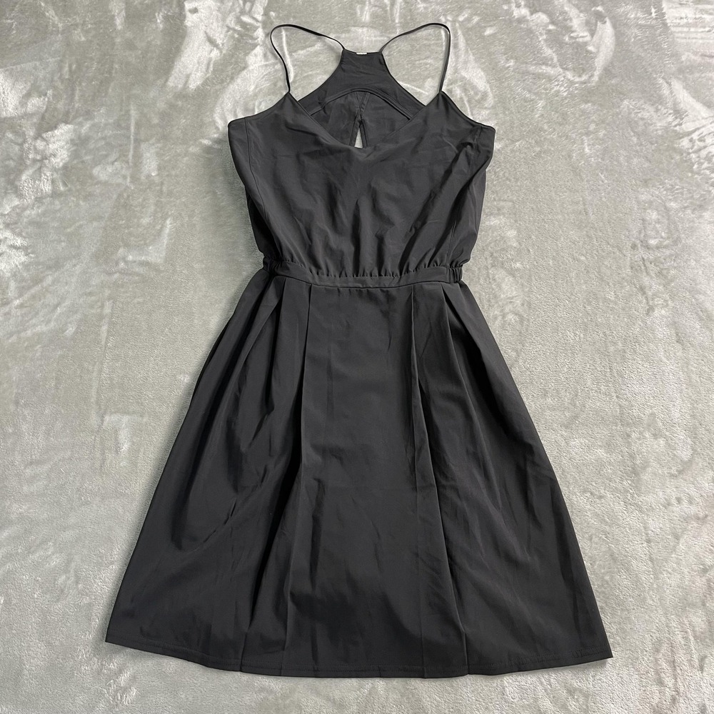 Lululemon Dress Womens 4 Black Fit Flare V Neck Strappy Pleated Sundress Pockets